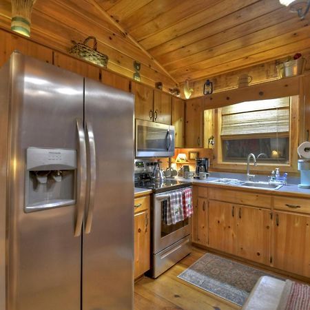 Hygge Haus Rustic Charm Cozy Beds And A Serene Location Ellijay Eksteriør billede