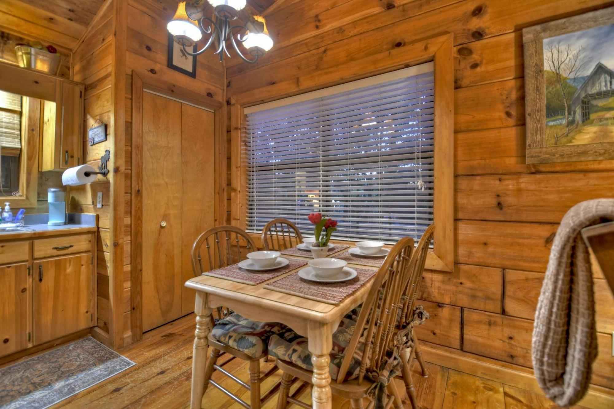 Hygge Haus Rustic Charm Cozy Beds And A Serene Location Ellijay Eksteriør billede