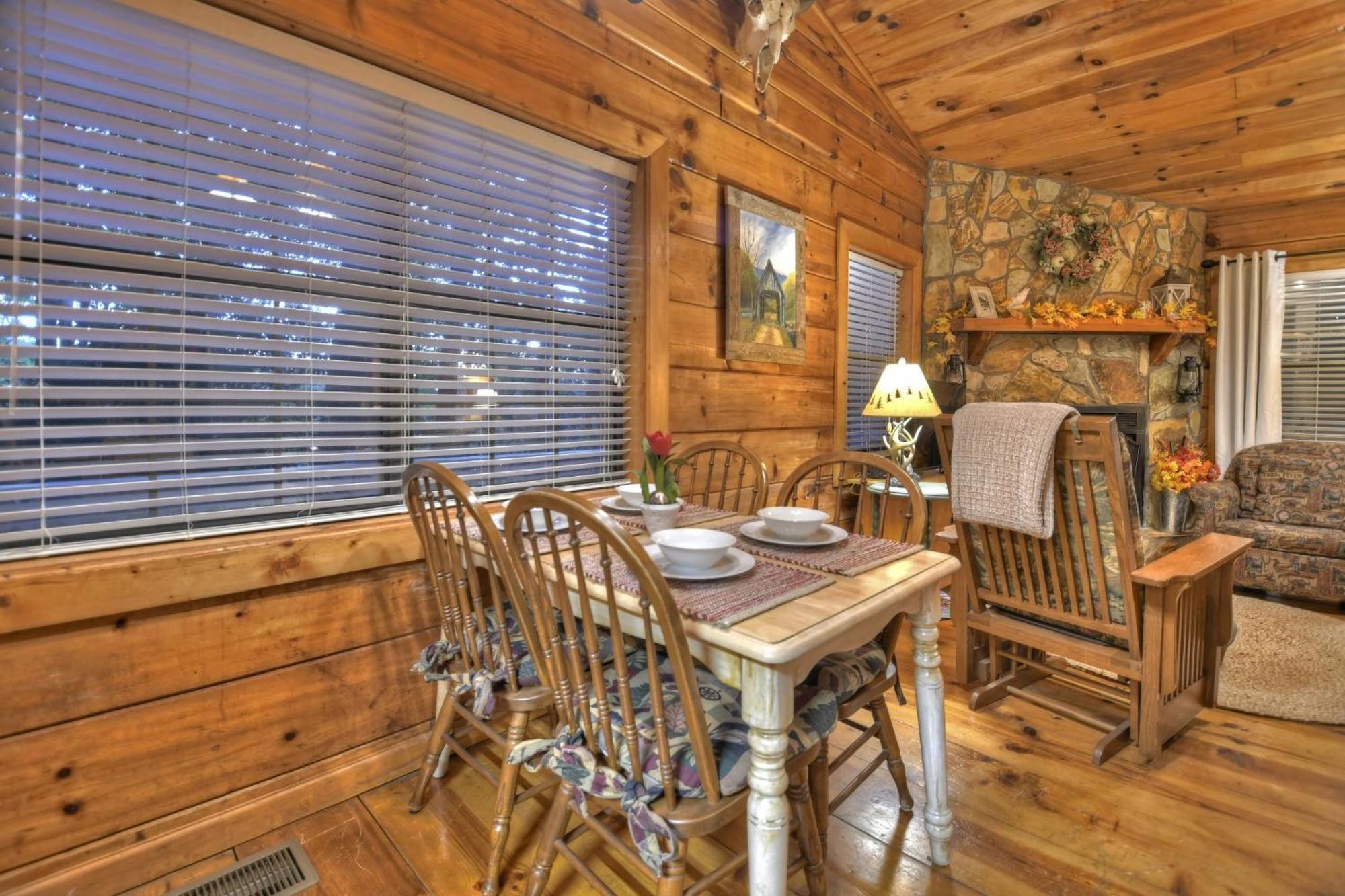 Hygge Haus Rustic Charm Cozy Beds And A Serene Location Ellijay Eksteriør billede